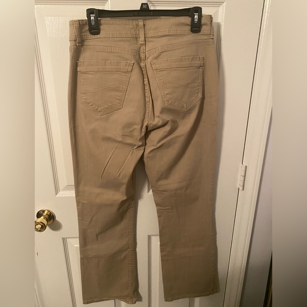 Women’s Riders by Lee khaki pants. Size 10.